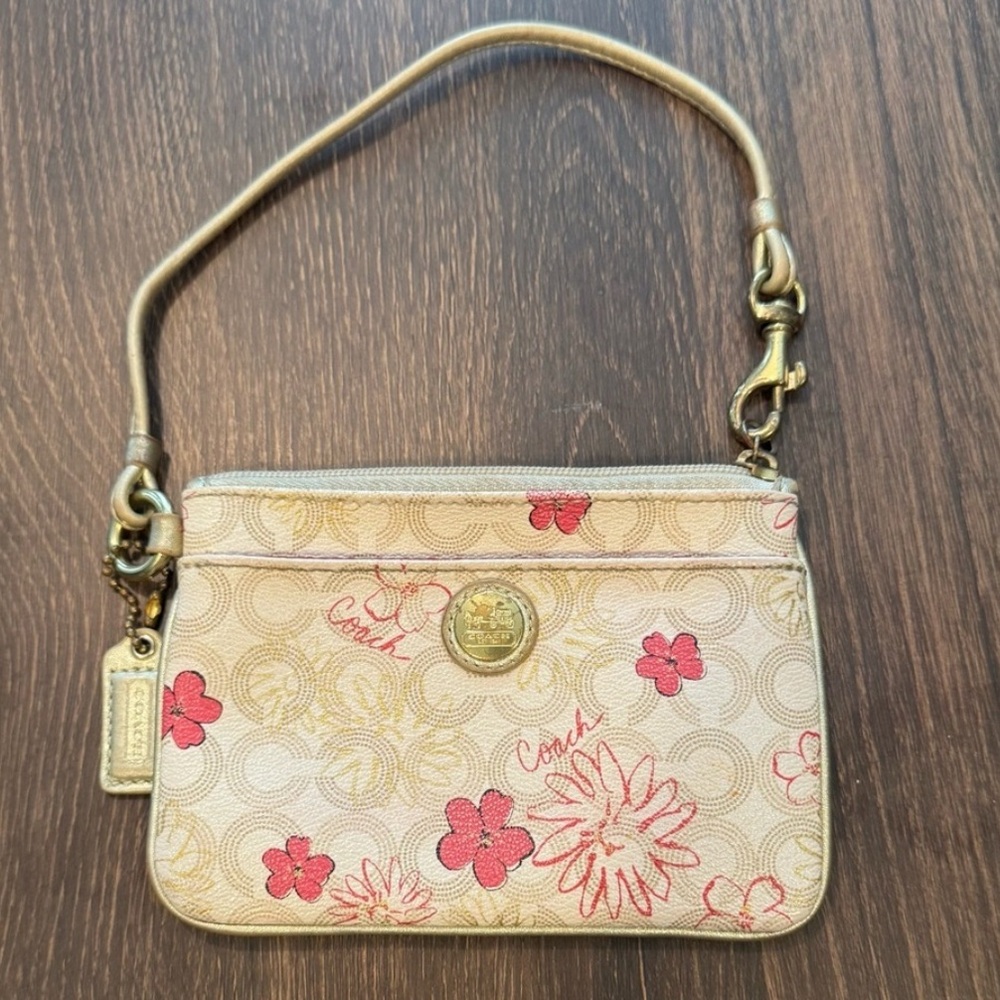 Coach 1941 Waverly Floral Zip Wristlet/Wallet With Gold Trim & Hang Tag (EUC)